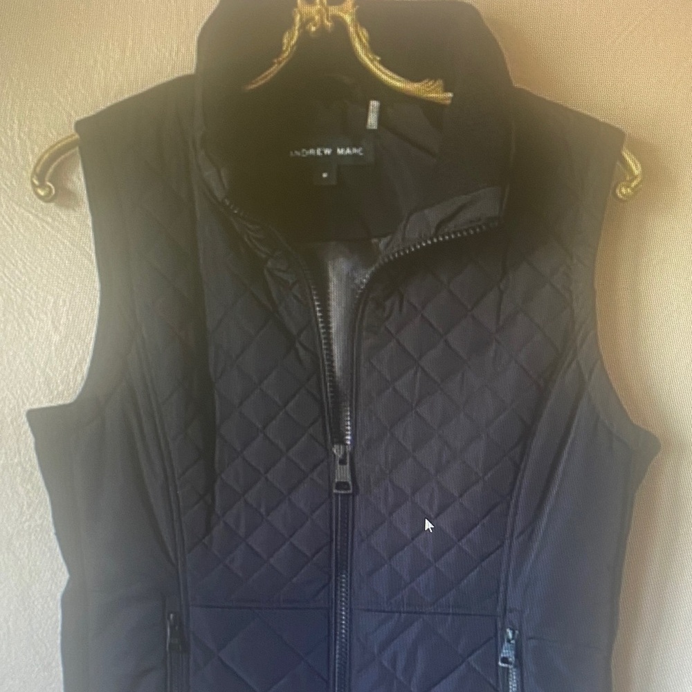 Andrew Marc Quilted Black Vest Size Medium